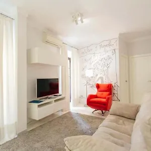 Minimalism And Modern- 2bd 1bth- Setas Apartment